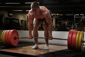 Strong man doing deadlift